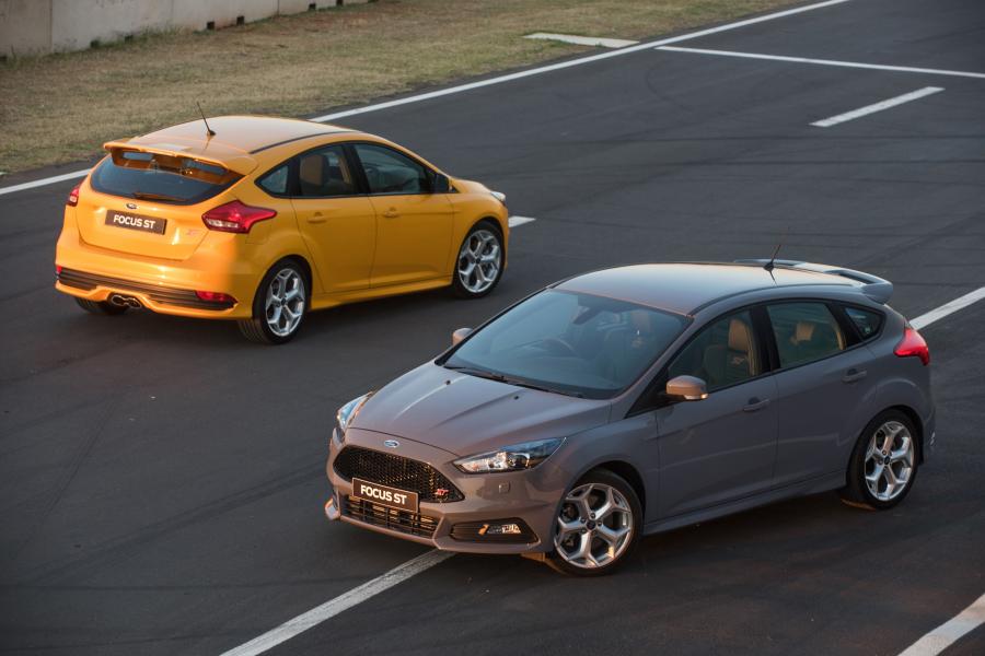  Ford Focus ST 2015 года  (ZA) (фото 15 из 30)